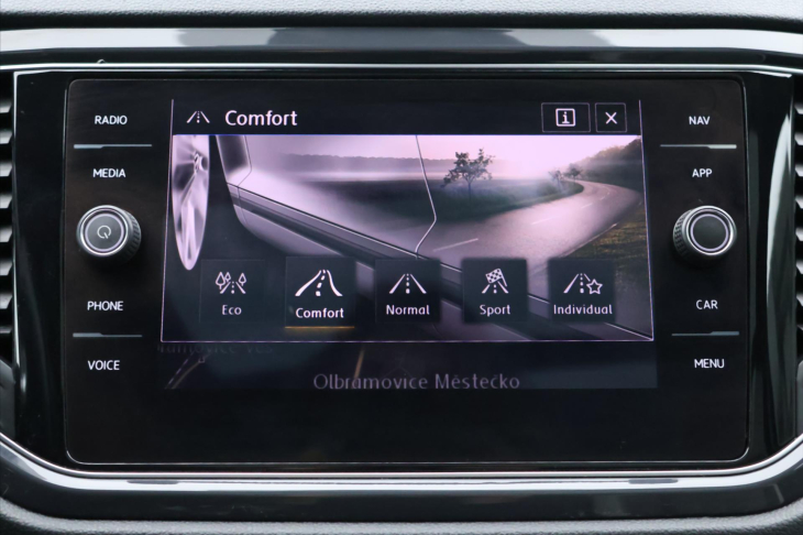 Volkswagen T-Roc 2,0 TSI 140kW DSG 4M Virtual