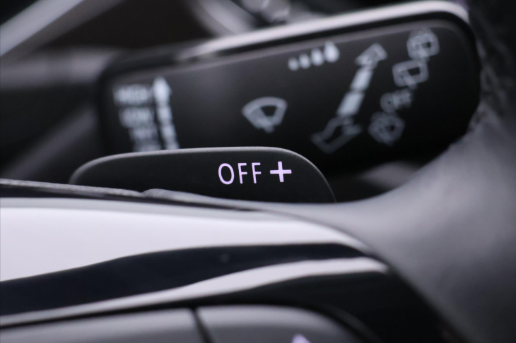 Volkswagen T-Roc 1,5 TSI DSG Design LED Tažné