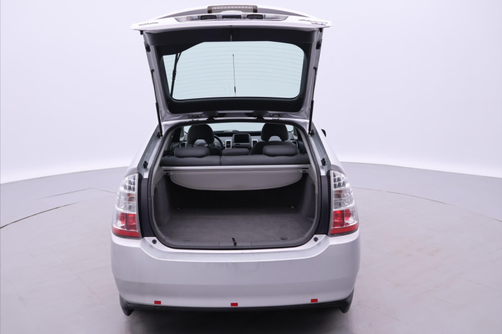 Toyota Prius 1,5 57kW Klima Hybrid Nová baterie