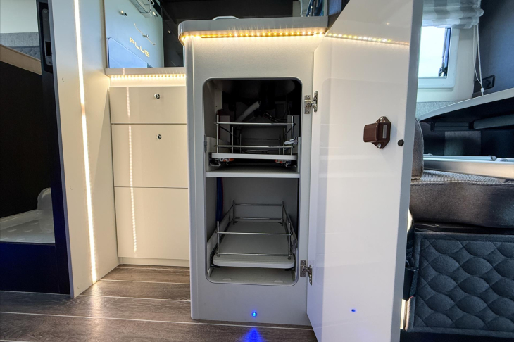 CI Caravans International Ostatní 2.0 CI Magis Plus 84 CZ DPH obytný automobil