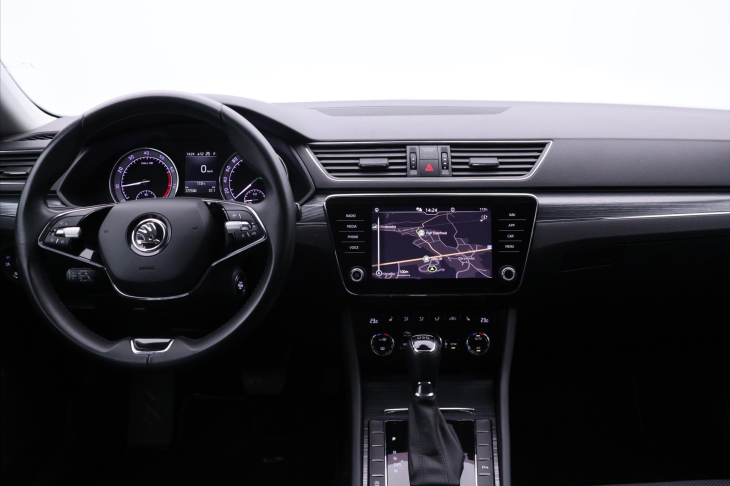 Škoda Superb 1,5 TSI DSG Business 1.Maj DPH