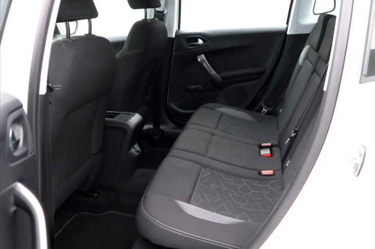 Peugeot 2008 1.2 PT 82k Active Pack 1.Maj