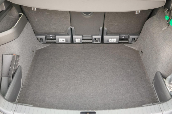 Škoda Karoq 2,0 TDI 110kW 4x4 CZ Ambition