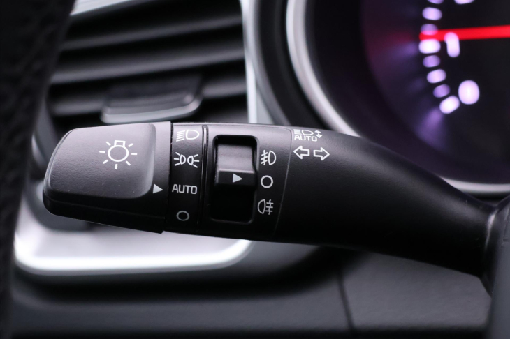 Kia Ceed 1,0 T-GDI 74kW Exclusive CZ