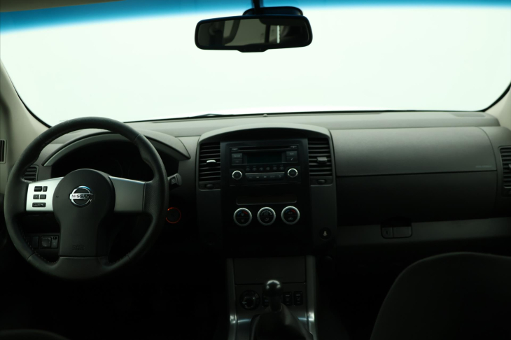 Nissan Pathfinder 2,5 dCi 140kW 4x4 7-Míst Tažné