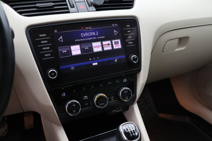 Škoda Octavia 1,4 TSI 110 kW Style