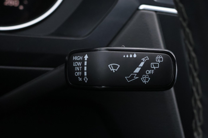 Volkswagen Tiguan Allspace 2,0 TDI DSG 4M R-Line Black DPH