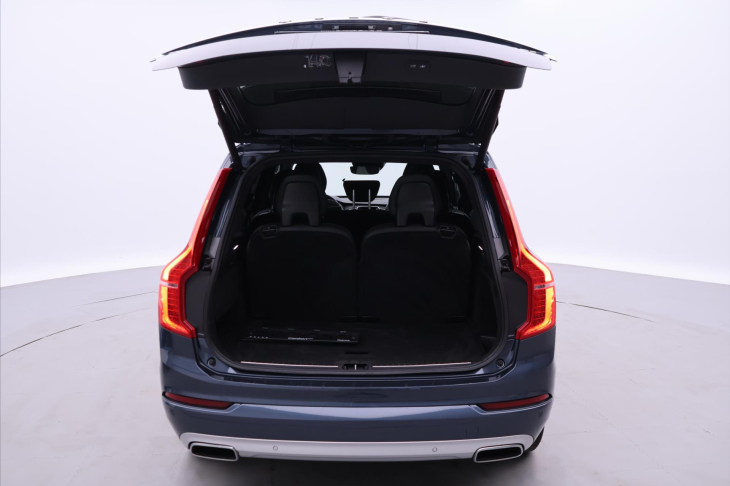 Volvo XC90 2,0 D5 173 kW AWD Momentum DPH