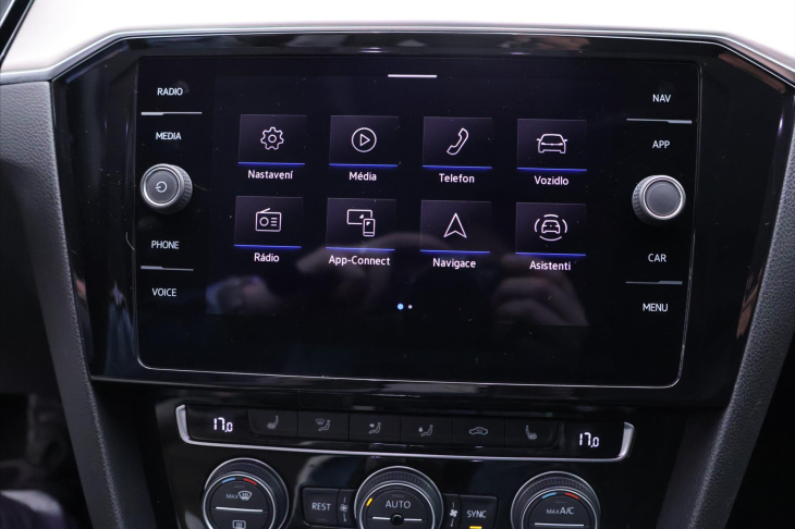 Volkswagen Passat 2,0 TDI 110kW DSG Elegance
