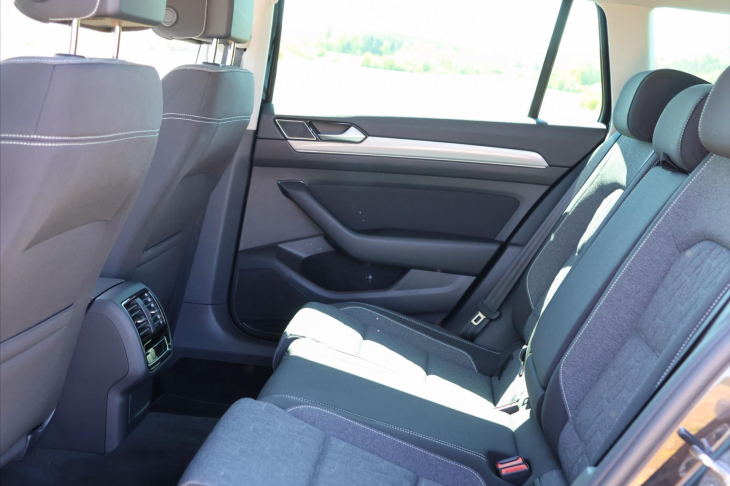 Volkswagen Passat 2,0 TDI DSG Matrix Virtual DPH