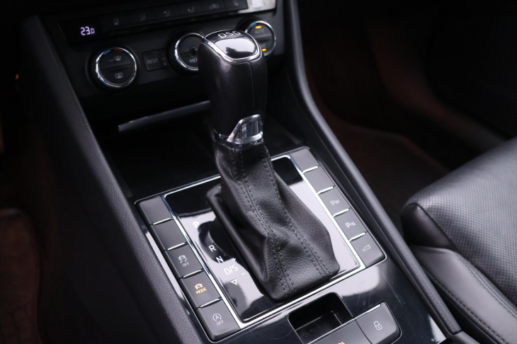 Škoda Superb 2,0 TDI 140kW DSG Style Plus