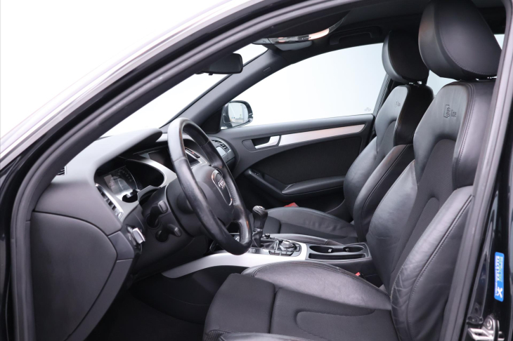 Audi A4 2,0 TDI 125kW S-Line Aut.klima