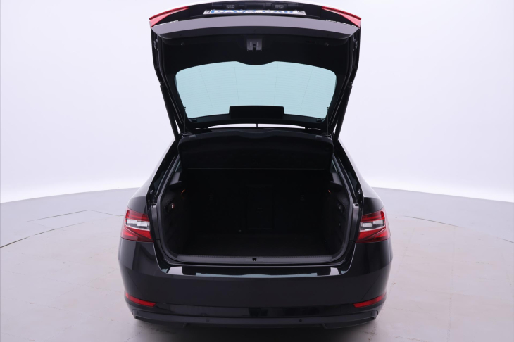 Škoda Superb 2,0 TDI 110kW DSG Style CZ DPH