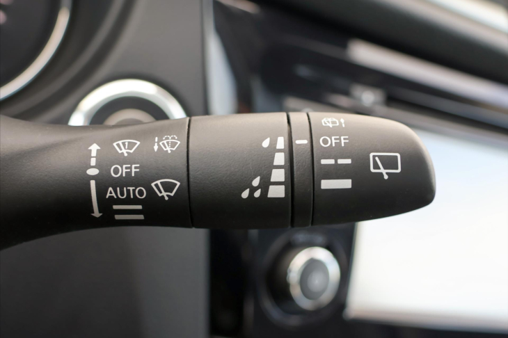 Nissan Qashqai 1,2 DiG-T 85 kW Panorama Tekna