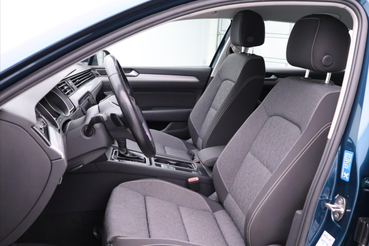 Volkswagen Passat 1,5 TSI 110kW DSG Business DPH
