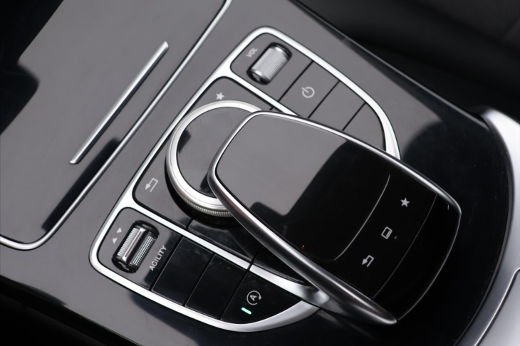 Mercedes-Benz Třídy C 2,1 220d 125kW Aut. LED