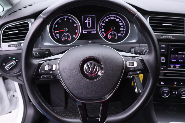 Volkswagen Golf 1,0 TSI 85kW CZ 86 000 km