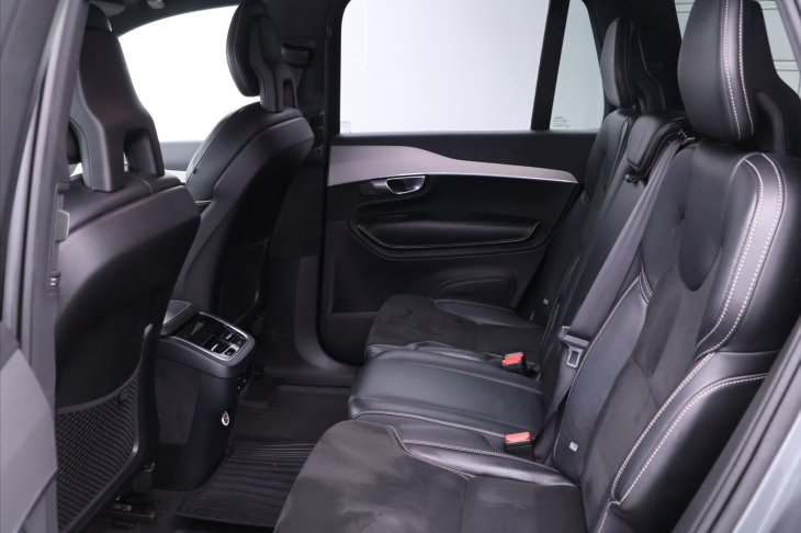 Volvo XC90 2,0 D5 Aut. AWD CZ R-Design