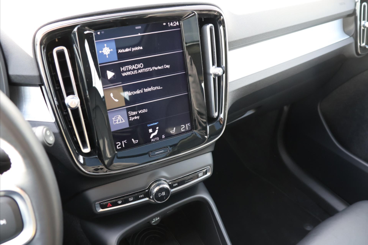 Volvo XC40 2,0 D4 AWD Panorama Tažné