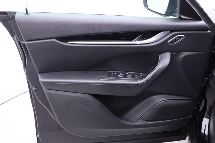 Maserati Levante 3,0 D 184 kW 4x4 Automat Kůže