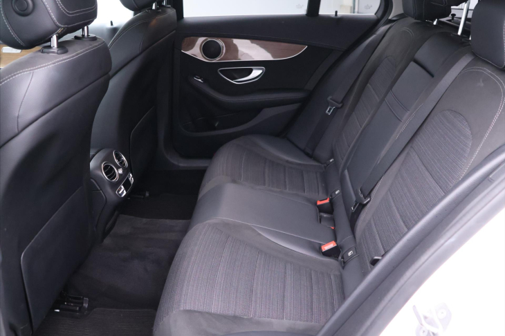 Mercedes-Benz Třídy C 2,2 250d 150kW Aut. LED