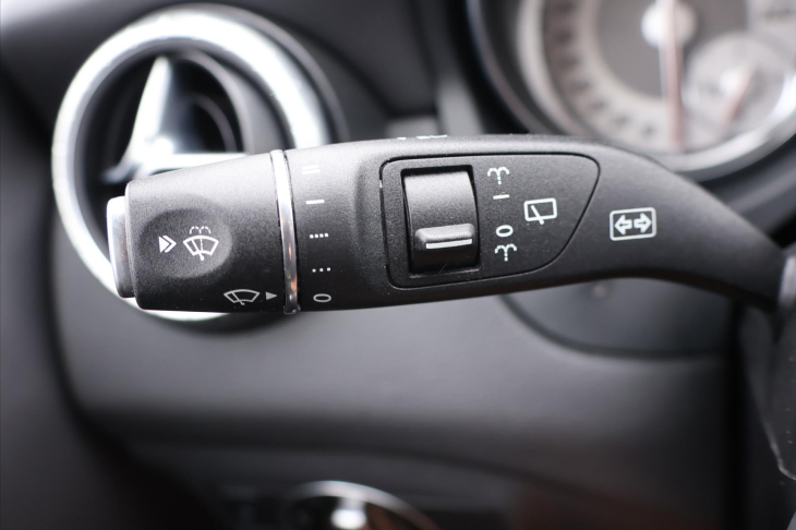 Mercedes-Benz CLA 2,0 250 155kW 4Matic Xenon