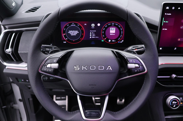 Škoda Kodiaq 2,0 TDI DSG 4x4 Sportline 7-Míst