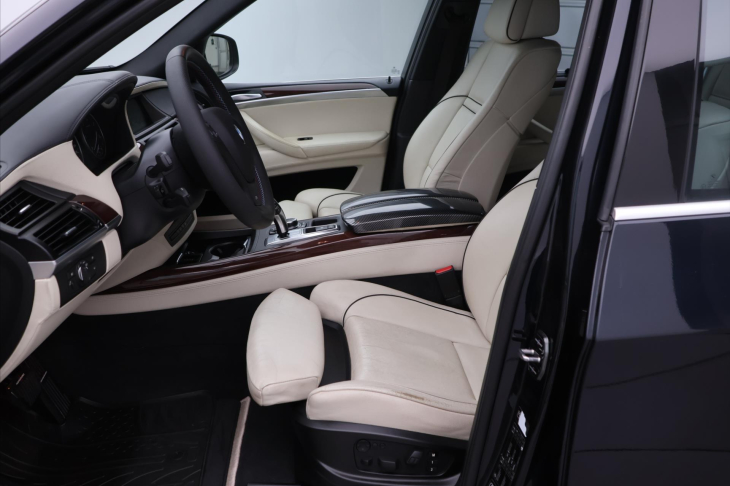 BMW X5 3,0 xDrive 40d 225kW CZ Kůže