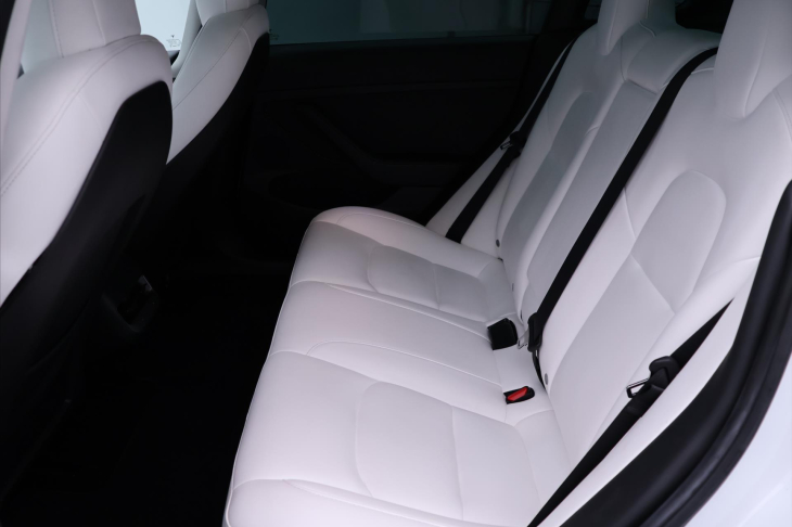 Tesla Model 3 Long Range 208kW Panorama