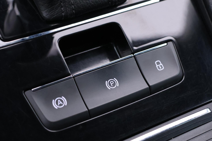 Škoda Superb 2,0 TSI 242kW DSG 4x4 L&K CZ