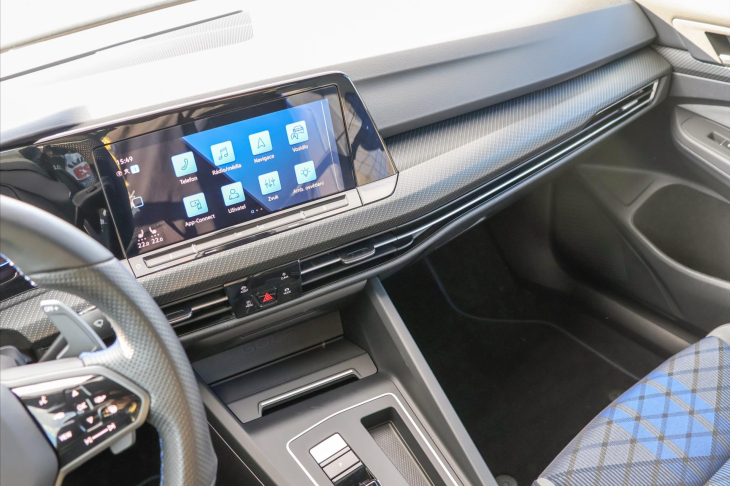 Volkswagen Golf 2,0 235kW 4Motion CZ záruka