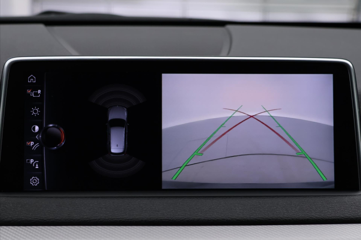 BMW X5 3,0 30d xD M-paket DPH 1.Maj.