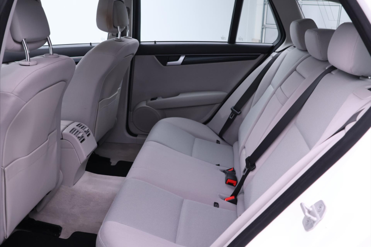 Mercedes-Benz Třídy C 2,1 180CDI Avantgarde Navi