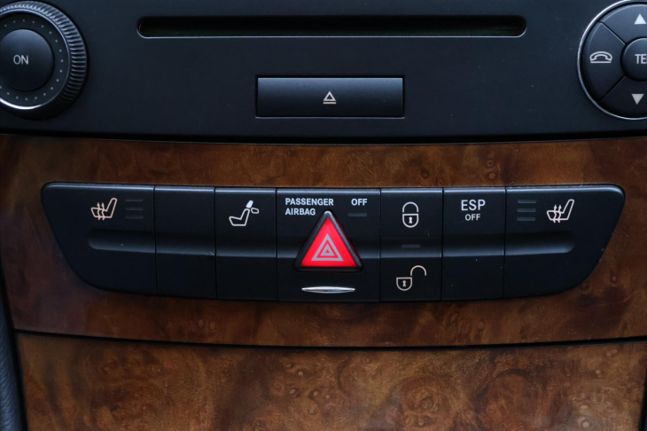 Mercedes-Benz Třídy E 2,2 220CDI 110kW Aut. Elegance