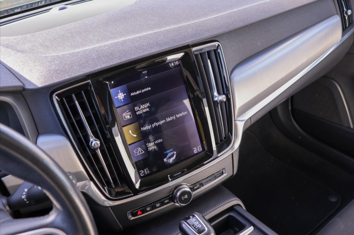 Volvo V90 2,0 110kW ALU Tažné Serviska