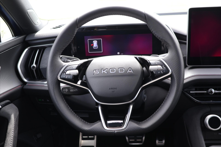 Škoda Kodiaq 2,0 TDi Sportline DSG 4x4 7-Míst