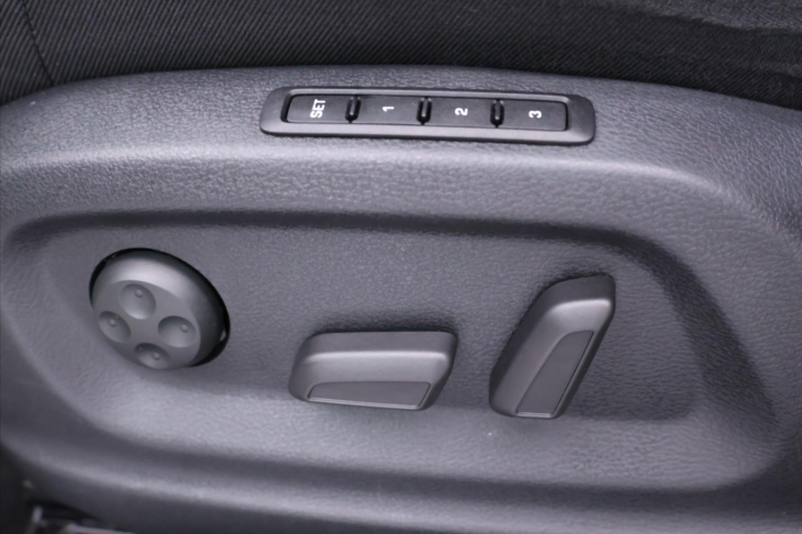 Škoda Yeti 1,2 TSI DSG Elegance 1.Maj.