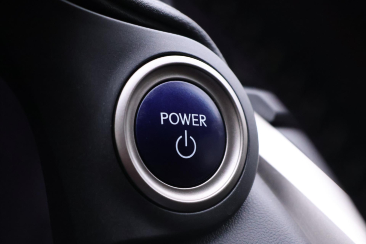 Lexus NX 300h 2,5 145kW Aut. 4WD Luxury DPH