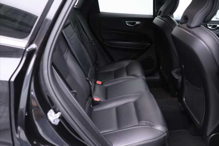 Volvo XC60 2,0 D5 AWD CZ Inscription DPH