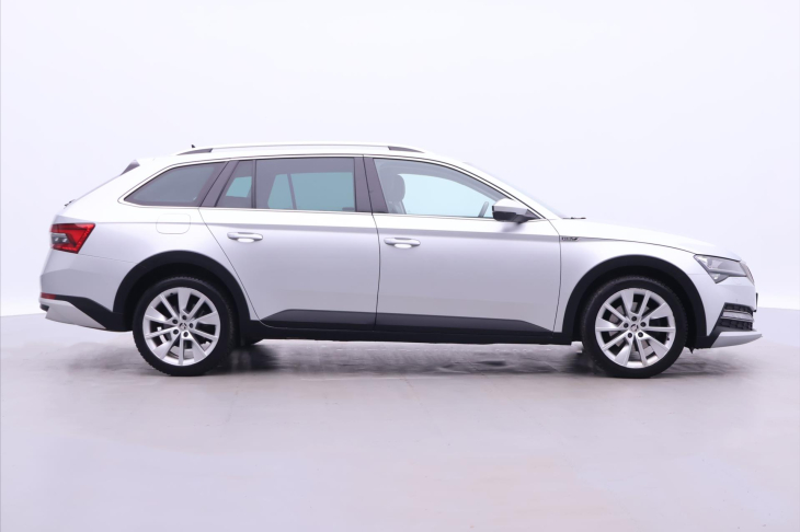Škoda Superb 2,0 TDI 140kW DSG Scout 4x4 CZ