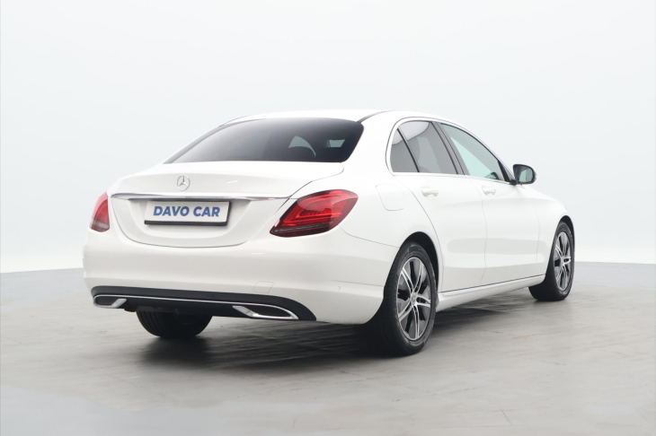 Mercedes-Benz Třídy C 1,6 C180 115 kW Full LED