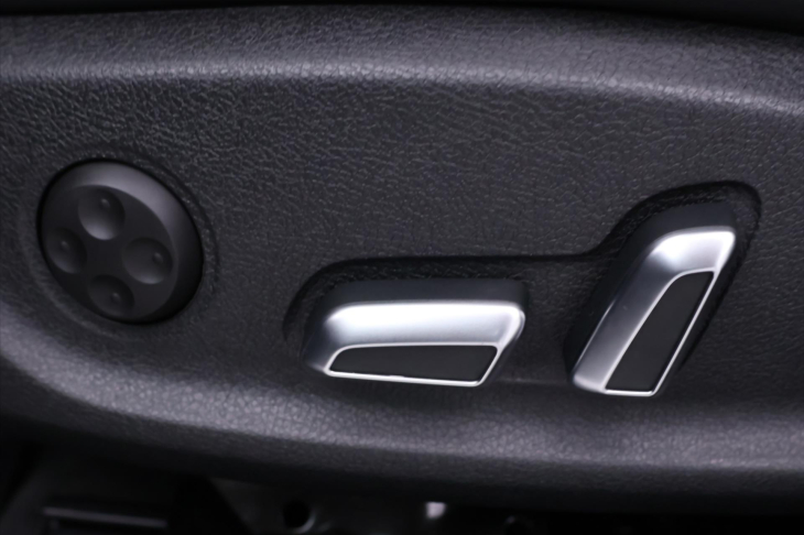 Audi A4 3,0 TDI 180kW S-Line quattro