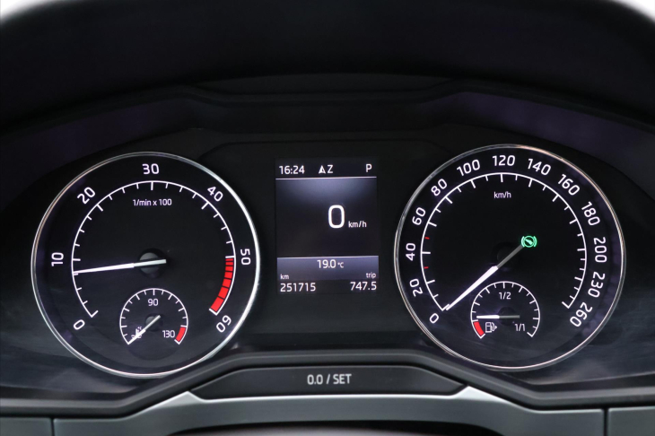 Škoda Superb 2,0 TDI 110kW DSG Ambition CZ