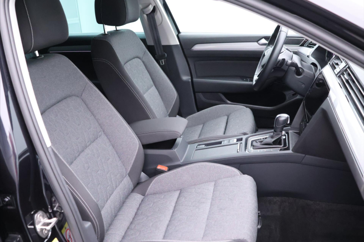 Volkswagen Passat 2,0 TDI DSG Matrix Virtual DPH