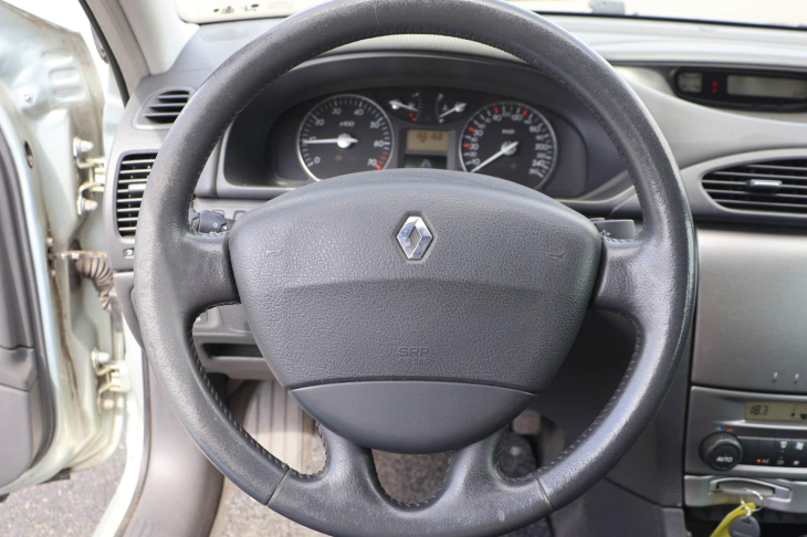 Renault Laguna 1,8 16V Expression Aut.klima