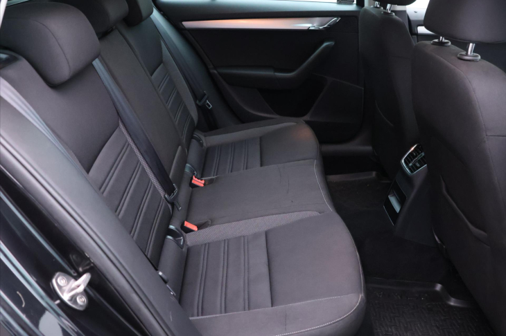 Škoda Octavia 1,6 TDI 85kW Ambition Fresh CZ