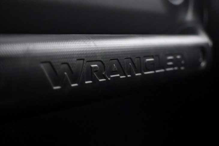 Jeep Wrangler 2,0 4xe Unlimited CZ DPH Aut. Rubicon