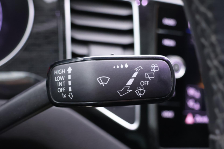 Volkswagen Golf Sportsvan 1,5 TSI 96kW LED Navi Panorama