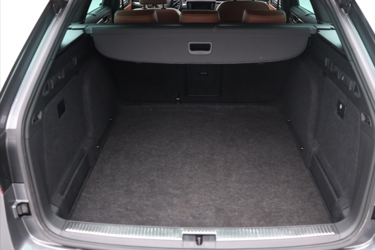 Škoda Superb 2,0 TDI 110kW DSG L&K DPH CZ