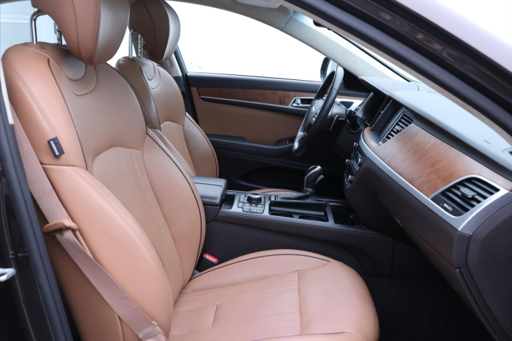 Hyundai Genesis 3,8 GDI 232kW CZ DPH